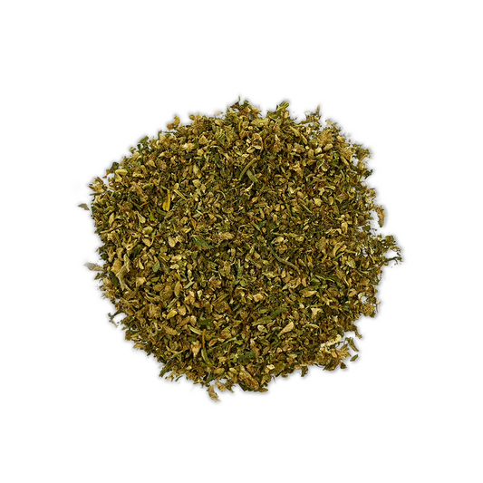 Trim CBD et CBG : herbe verte séchée en tas, aspect très émietté