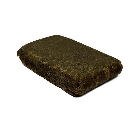 Résine CBD 44% en pavé brun foncé, texture rugueuse
