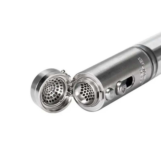 Embout et filtre de la pipe à eau portable en acier, vue rapprochée