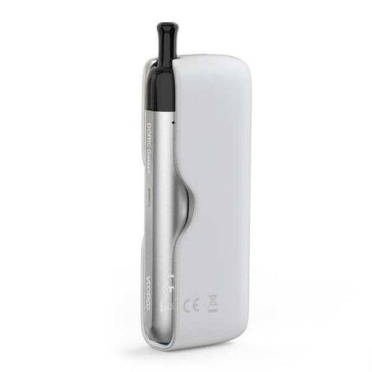 Kit pod VooPoo Doric Galaxy argent, vue de profil avec bec et cartouche noirs.