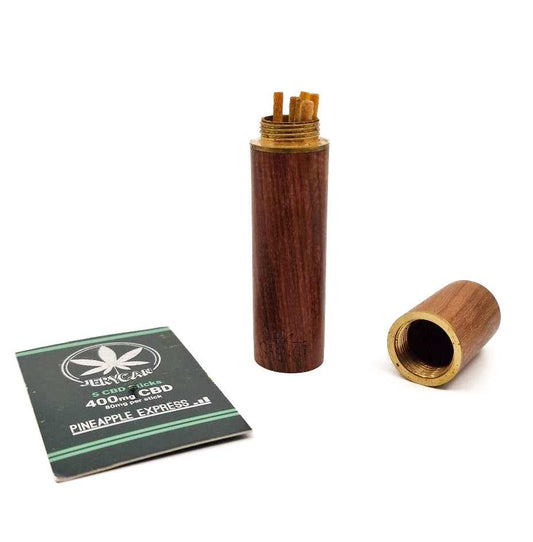 Tube CBD Stick JERYCAN STICKIT en bois brun avec embout laiton et étui