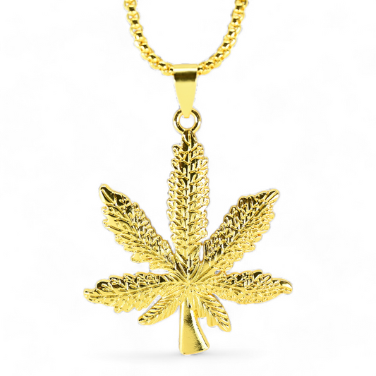 Collier feuille de cannabis dorée, pendentif grand motif gravé sur chaîne