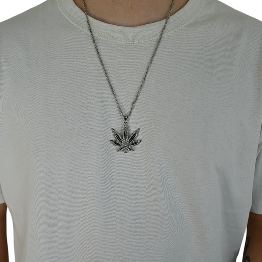 Collier à pendentif feuille de cannabis en argent, chaîne fine et breloque