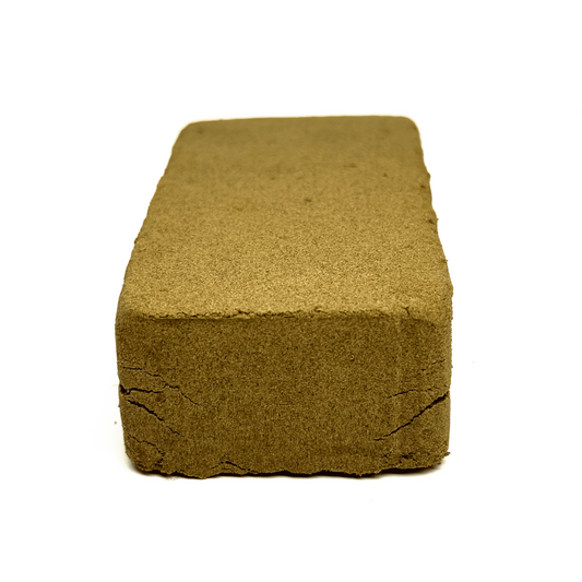 Bloc de résine CBD marron, pavé compact aux faces texturées