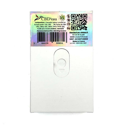 Boîte blanche CBD'Deau pour 4 pré-rouleaux, étiquette et code-barres au dos