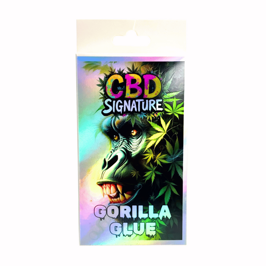 Fleur de CBD Gorilla Glue : sachet CBD Signature illustré gorille et feuilles.