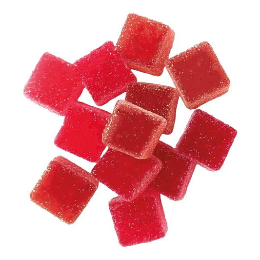 Gummies CBD à la fraise, carrés rouges translucides