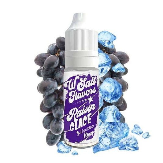 Flacon d’e-liquide Wsalt Flavors Raisin Glacé, entouré de raisins et glaçons.