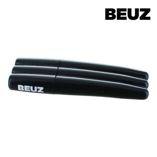 Lot d’étuis cylindriques noirs BEUZ pour cônes pré-roulés, alignés.
