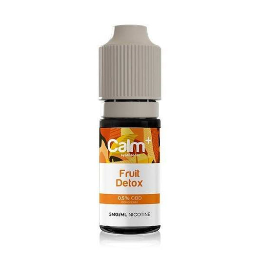 Flacon d’e-liquide Fruit Detox Calm+ CBD 0,5% avec nicotine, étiquette orange et blanche.