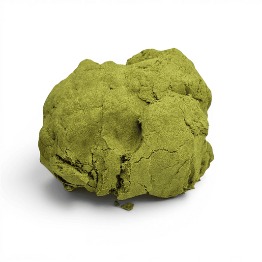 Résine CBD verte en bloc, texture granuleuse