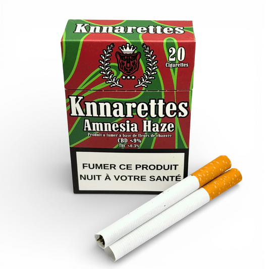 Paquet de cigarettes CBD Knnarettes Amnesia Haze et deux cigarettes avec filtre blanc