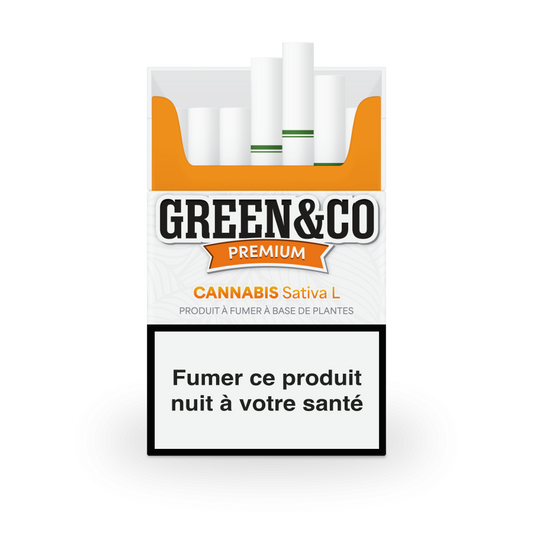 Boîte de cigarettes CBD Green&Co Premium avec vue de cigarettes blanches à l’intérieur.