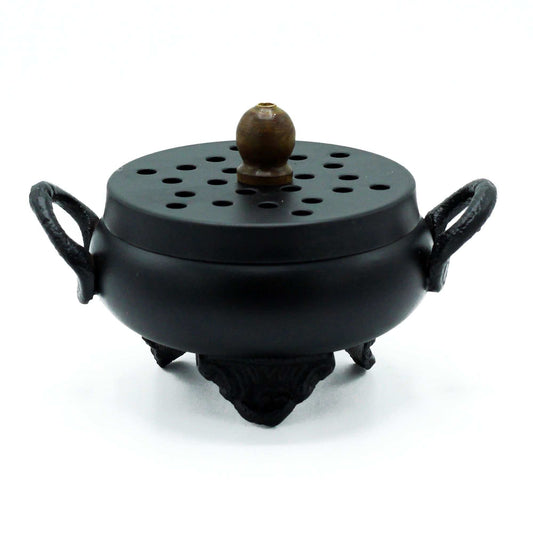 Chaudron brûle-encens noir en fonte, couvercle perforé avec bouton central en bois.