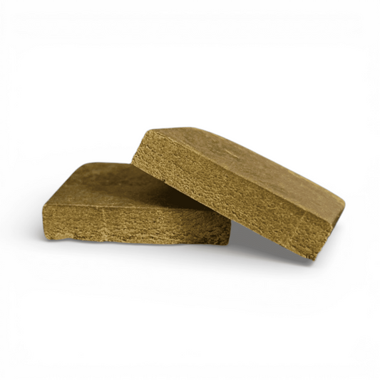 Résine CBD en deux pains, texture compacte vert olive