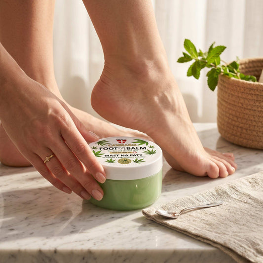 Pot de baume pour talons à l’huile de chanvre, couvercle blanc et base vert clair