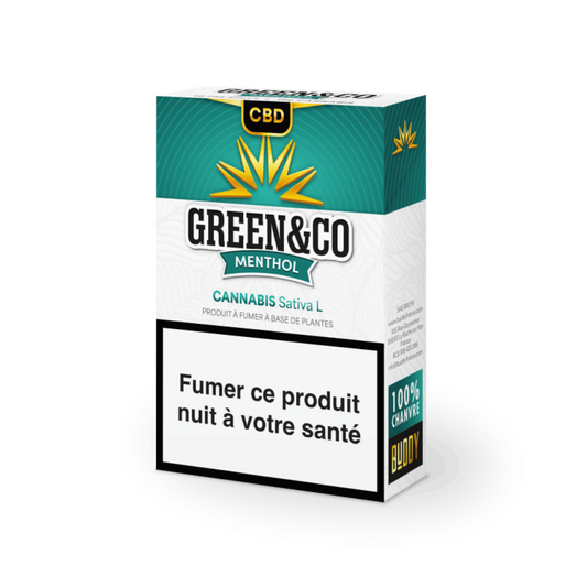 Boîte de cigarettes CBD Green&Co au menthol avec message d’avertissement santé.